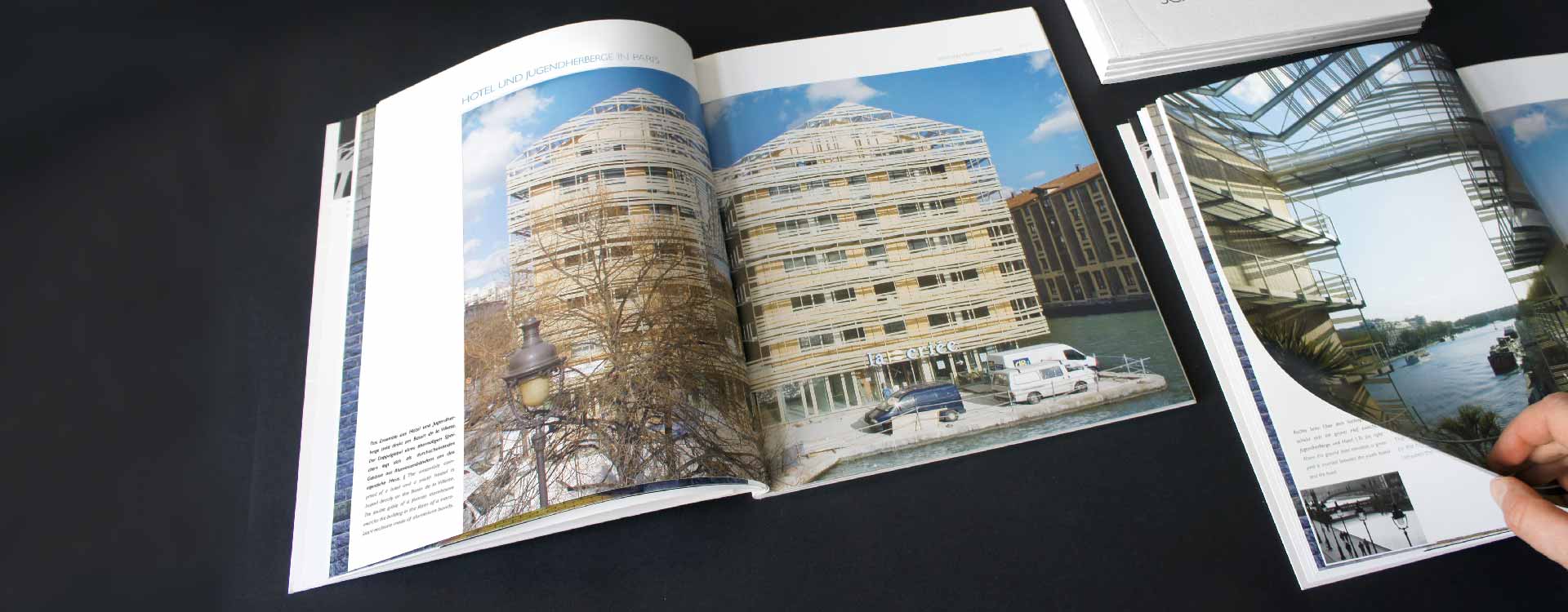 Innenseiten der Imagebroschüre JSWD Architekten, Köln; Design: Kattrin Richter | Büro für Grafikdesign