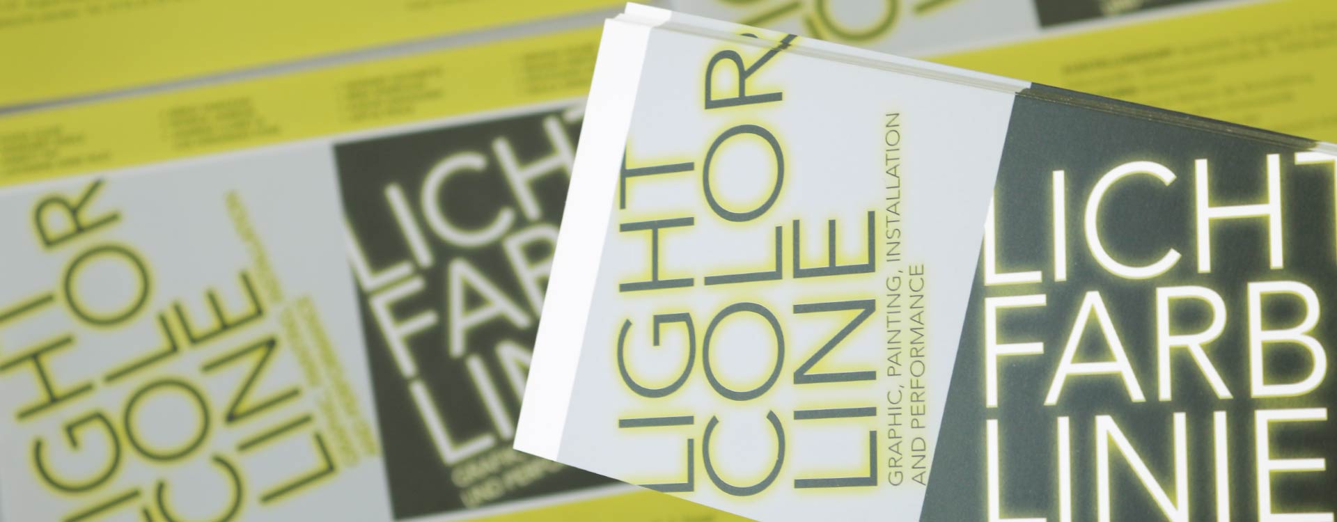 Einladungskarte zur Ausstellung „Licht Farbe Linie“ in den Spreehöfen in Berlin-Schöneweide; Design: Kattrin Richter | Büro für Grafikdesign